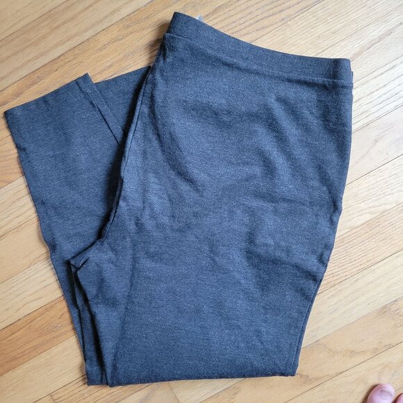 Chicos Womens Dark Gray Fabulously Slimming Pants Size 3 Pull on - Picture 1 of 3